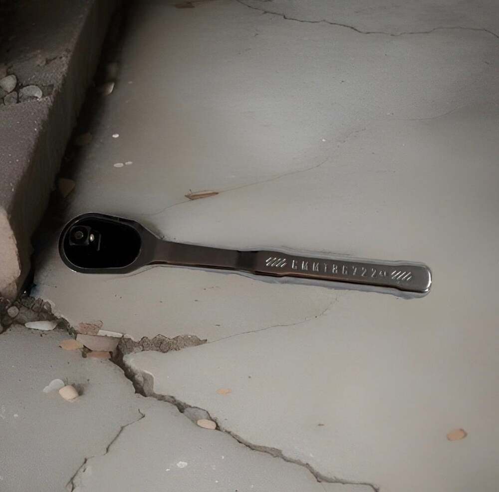 1/2” Craftsman CMMT86722 90-Tooth Low Profile Ratchet